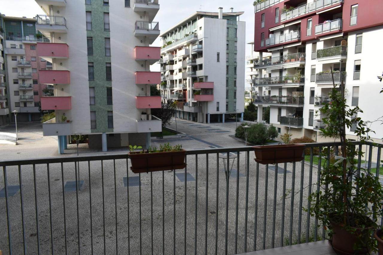 House Promenade Santa Giulia Apartman Milánó Kültér fotó